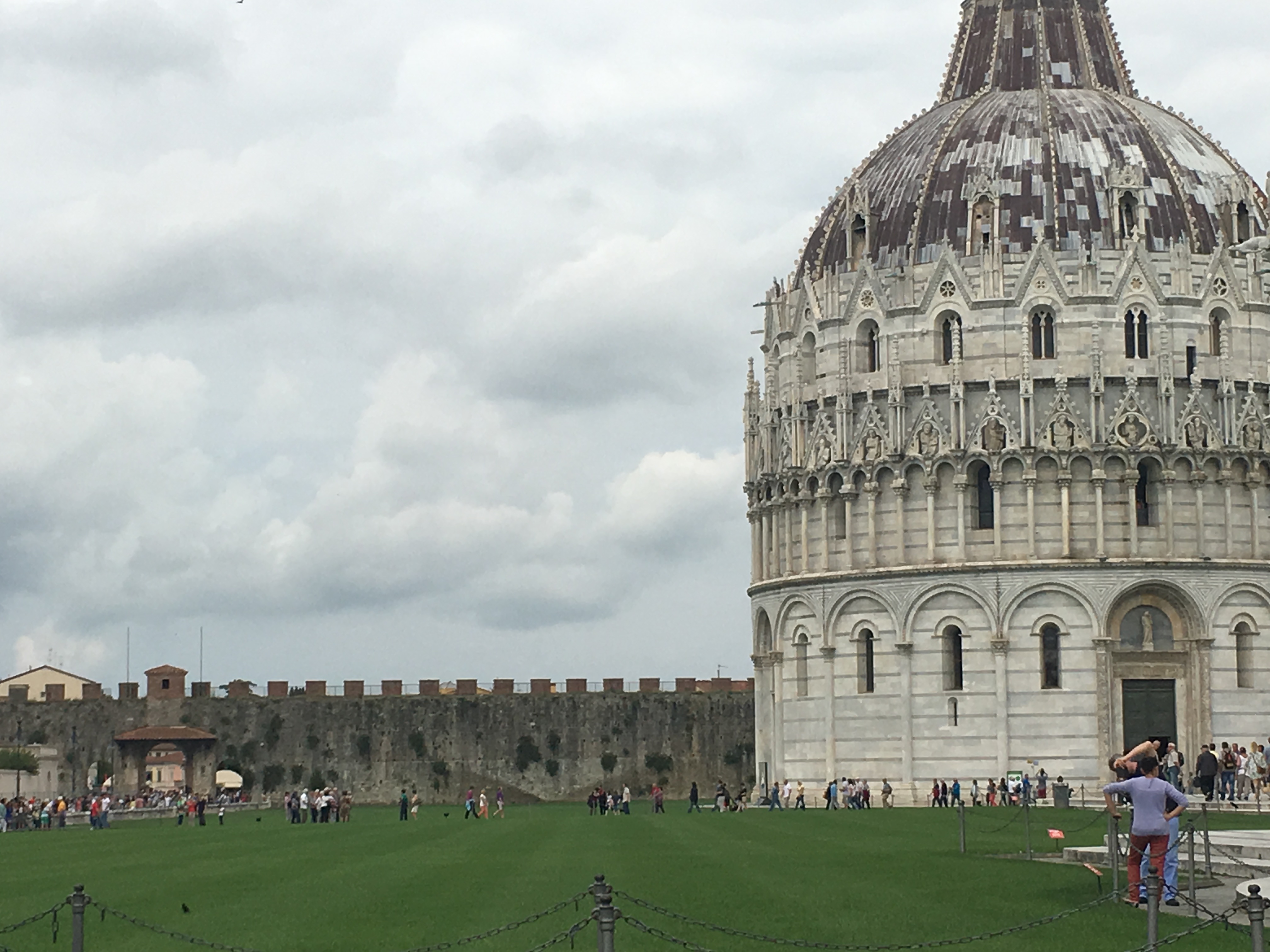 Piazza dei Miracoli a Pisa- Mura