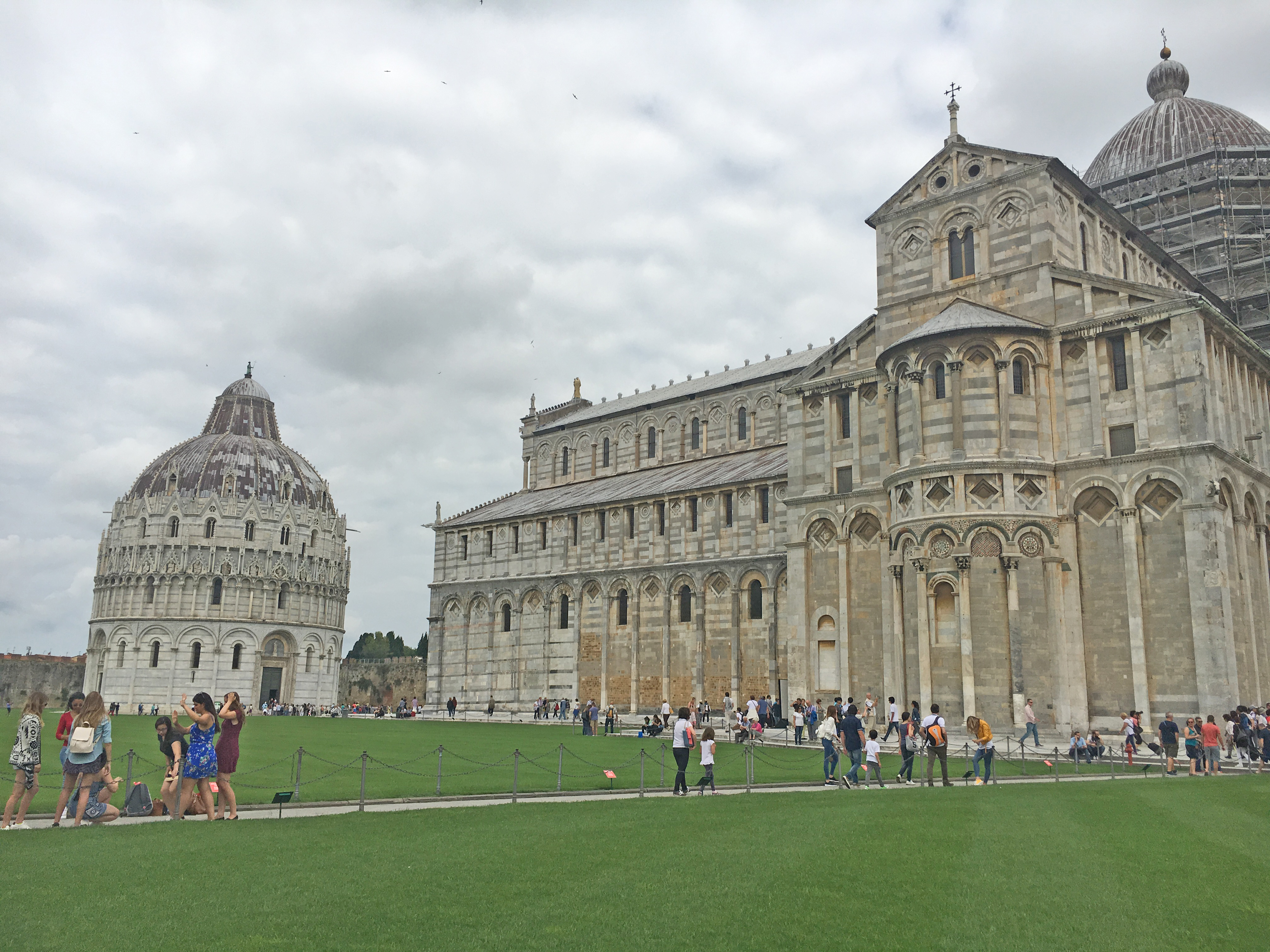 Piazza dei Miracoli Il Duomo