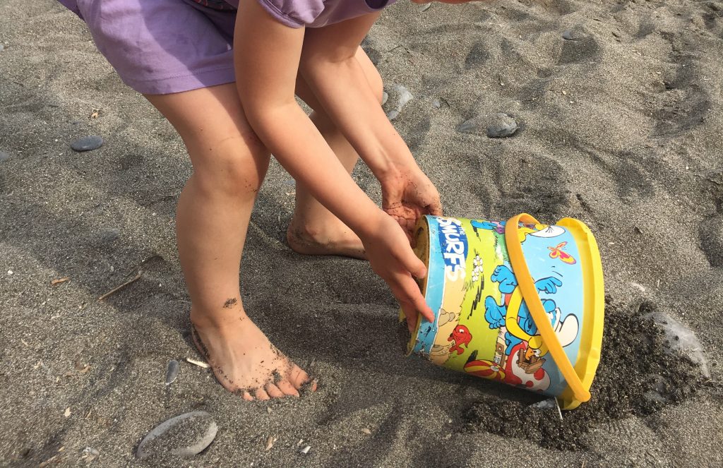 giochi in spiaggia castelli di sabbia