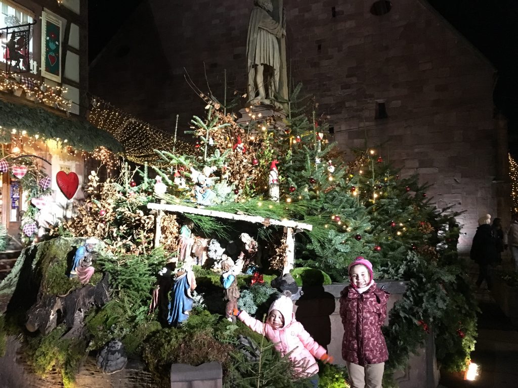 Alsazia Kaysersberg Piazza Presepe MammaInViaggio