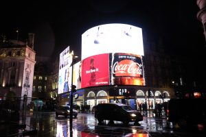 Londra Piccadilly Circus MammaInViaggio