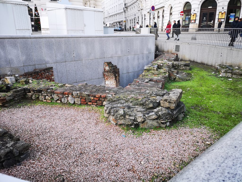 Vienna Mura Romane MammaInViaggio