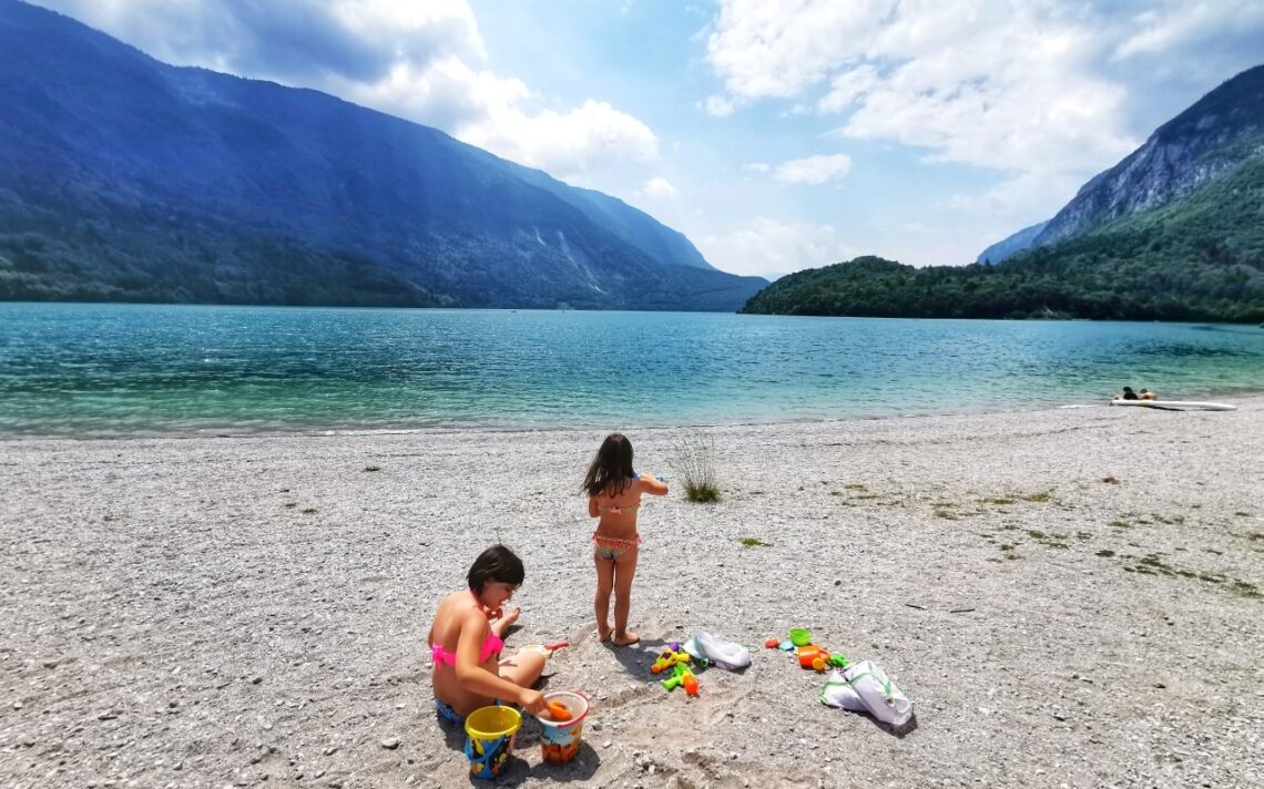 giochi in Spiaggia Lago di Molveno