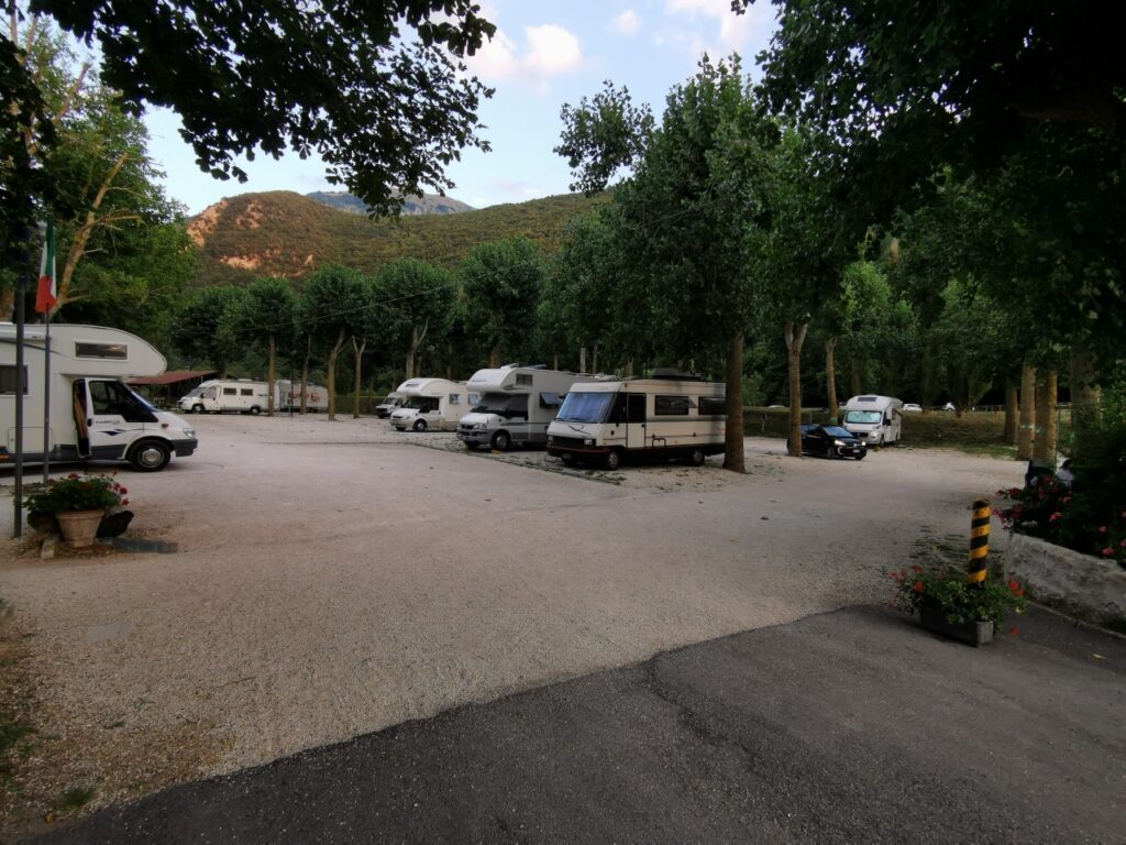 Pioraco area sosta camper il Buchetto