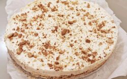 Cheesecake alla zucca e amaretti senza glutine