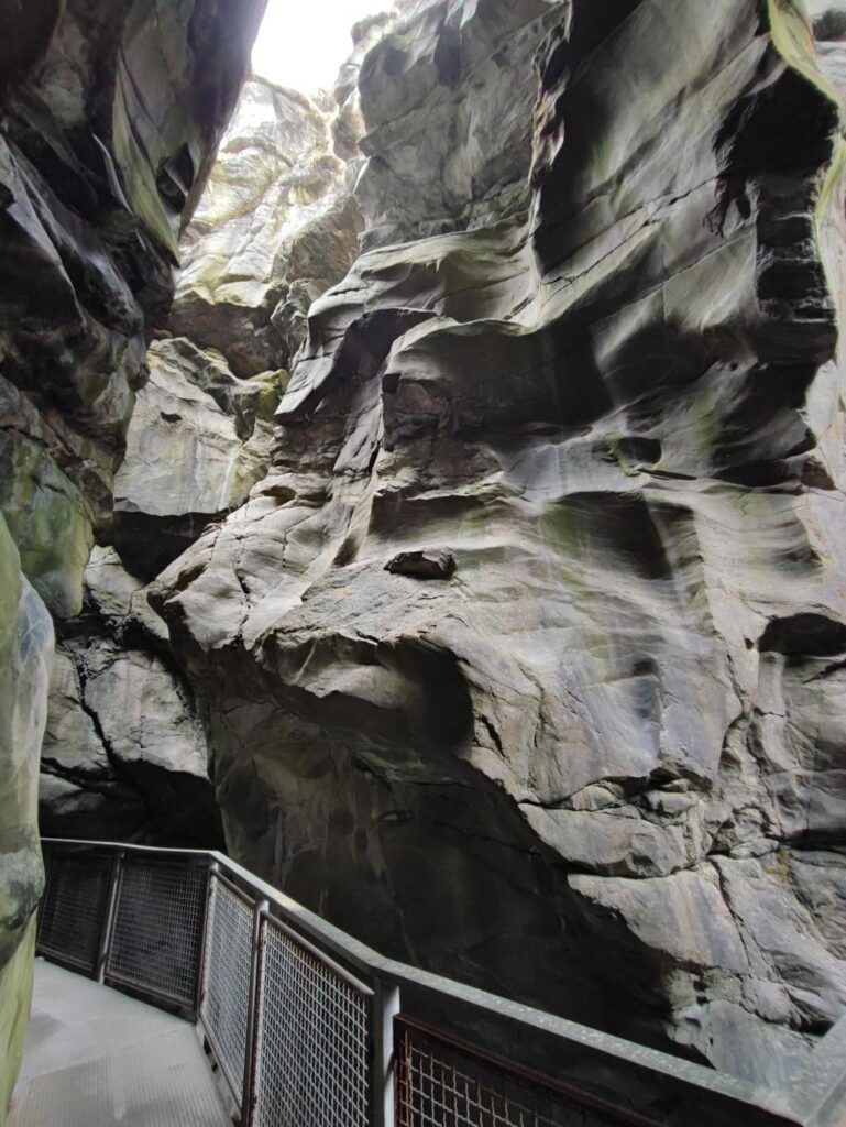 grotte des busserailles