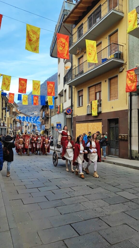 Carnevale Pont Saint Martin sfilata
