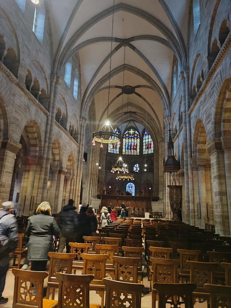 Basilea cattedrale interno