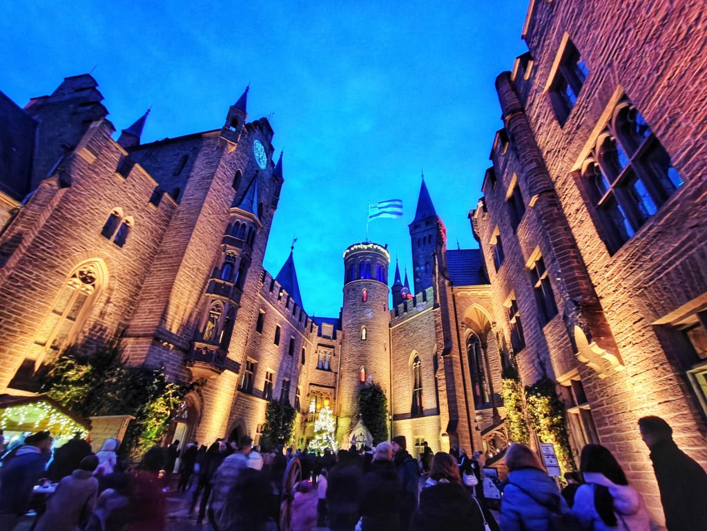 Burg Hohenzollern piazza