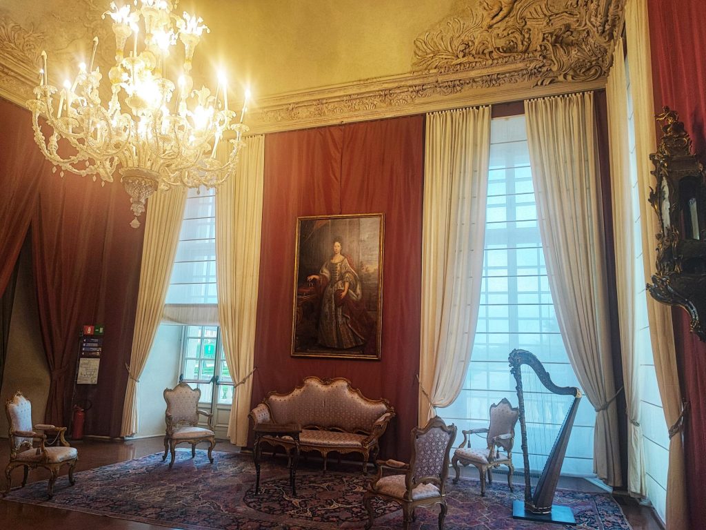 reggia venaria reale interno sale