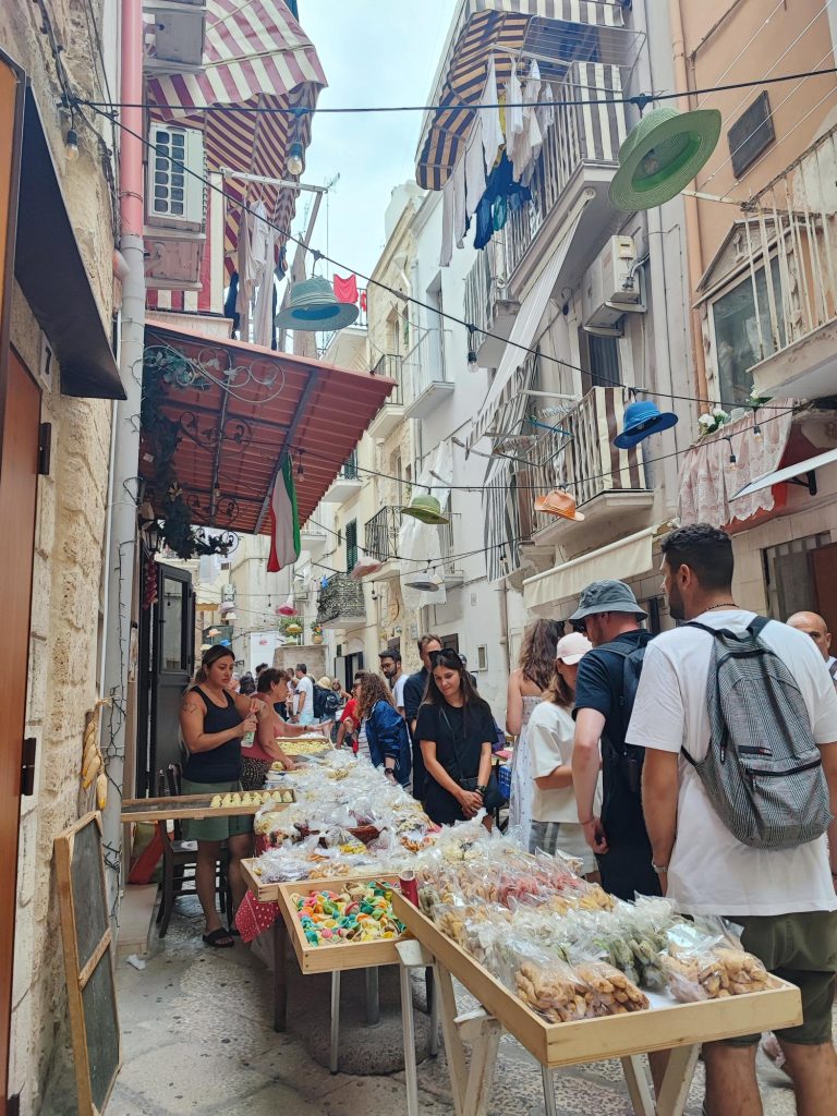 bari vecchia via delle orecchiette