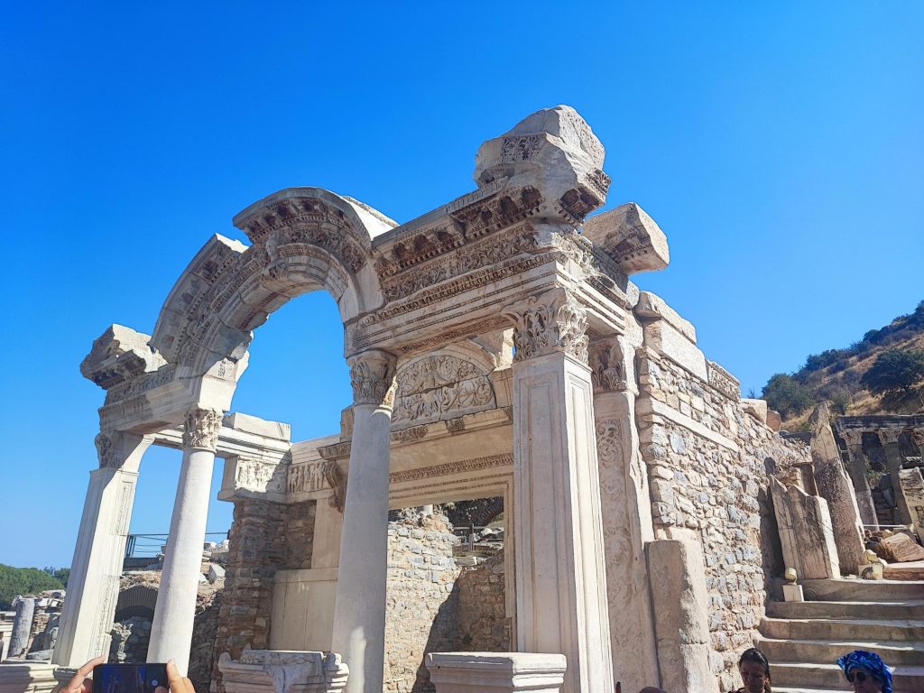Efeso tempio Adriano
