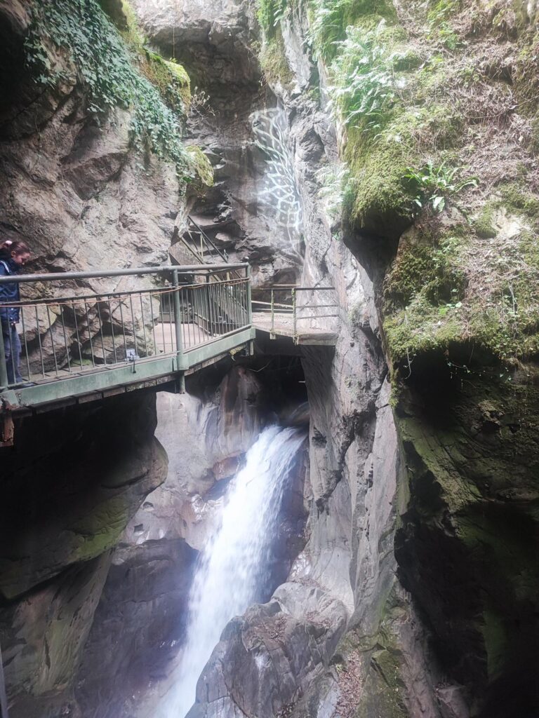 Orrido di Bellano cascata