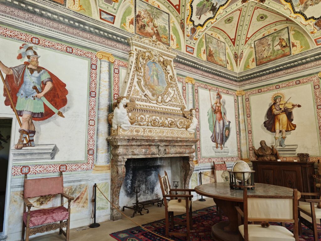 Palazzo vertemate interni