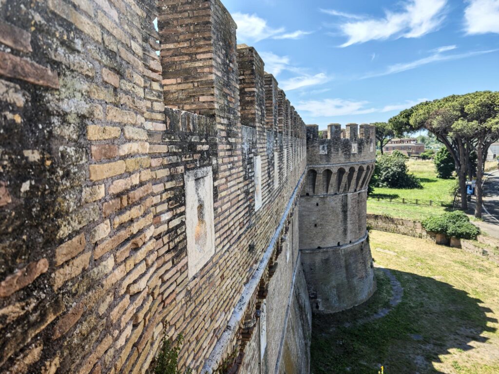 Mura castello Castello Giulio II