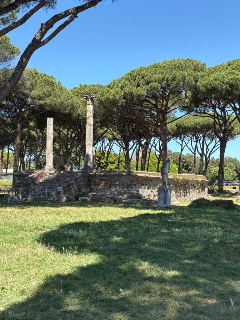 Ostia Antica tempio